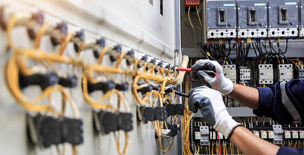 Professional Electrician technician working in Osceola, IN